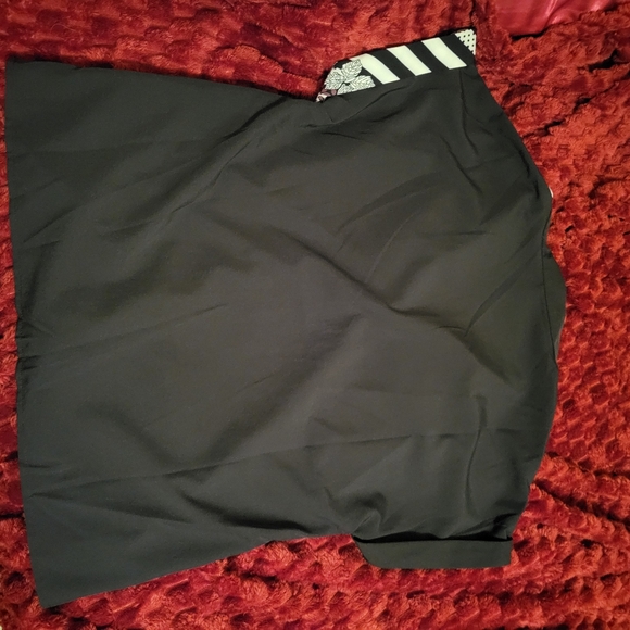 Button up - Picture 2 of 3